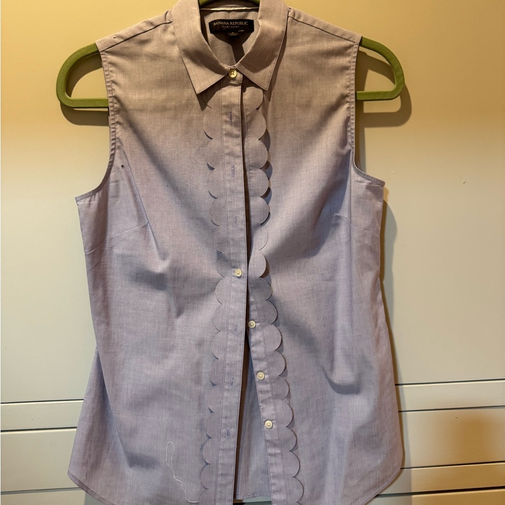 Banana Republic Gray Sleeveless Button Down Shirt with Dress Shirt Collar